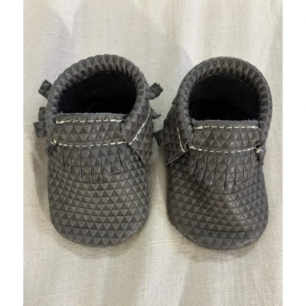 Freshly Picked Leather‎ Moccasins Baby Size 1 Gray
